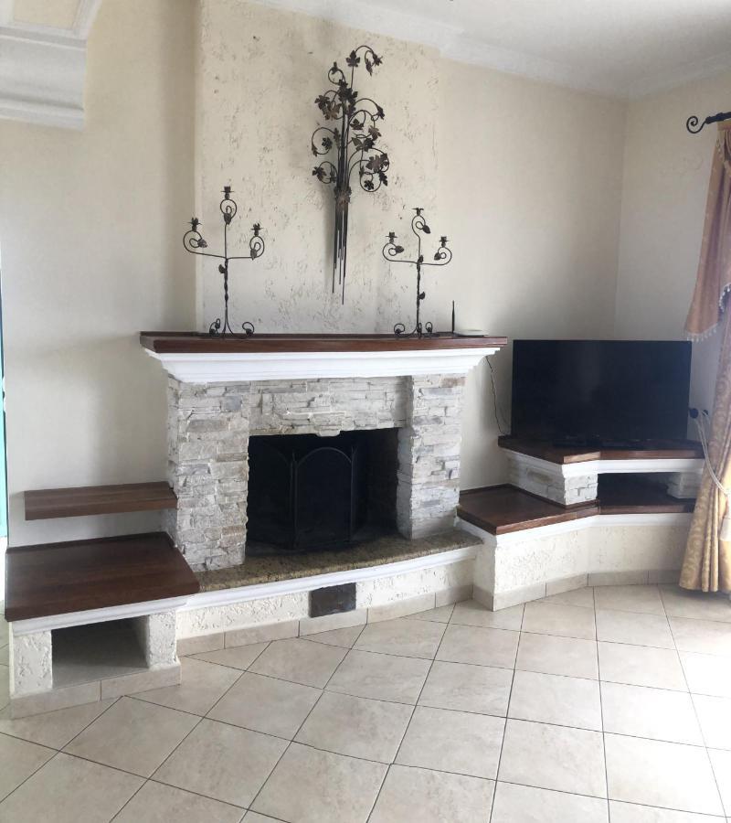 Mariza'S View House Apartment Lakones Bagian luar foto