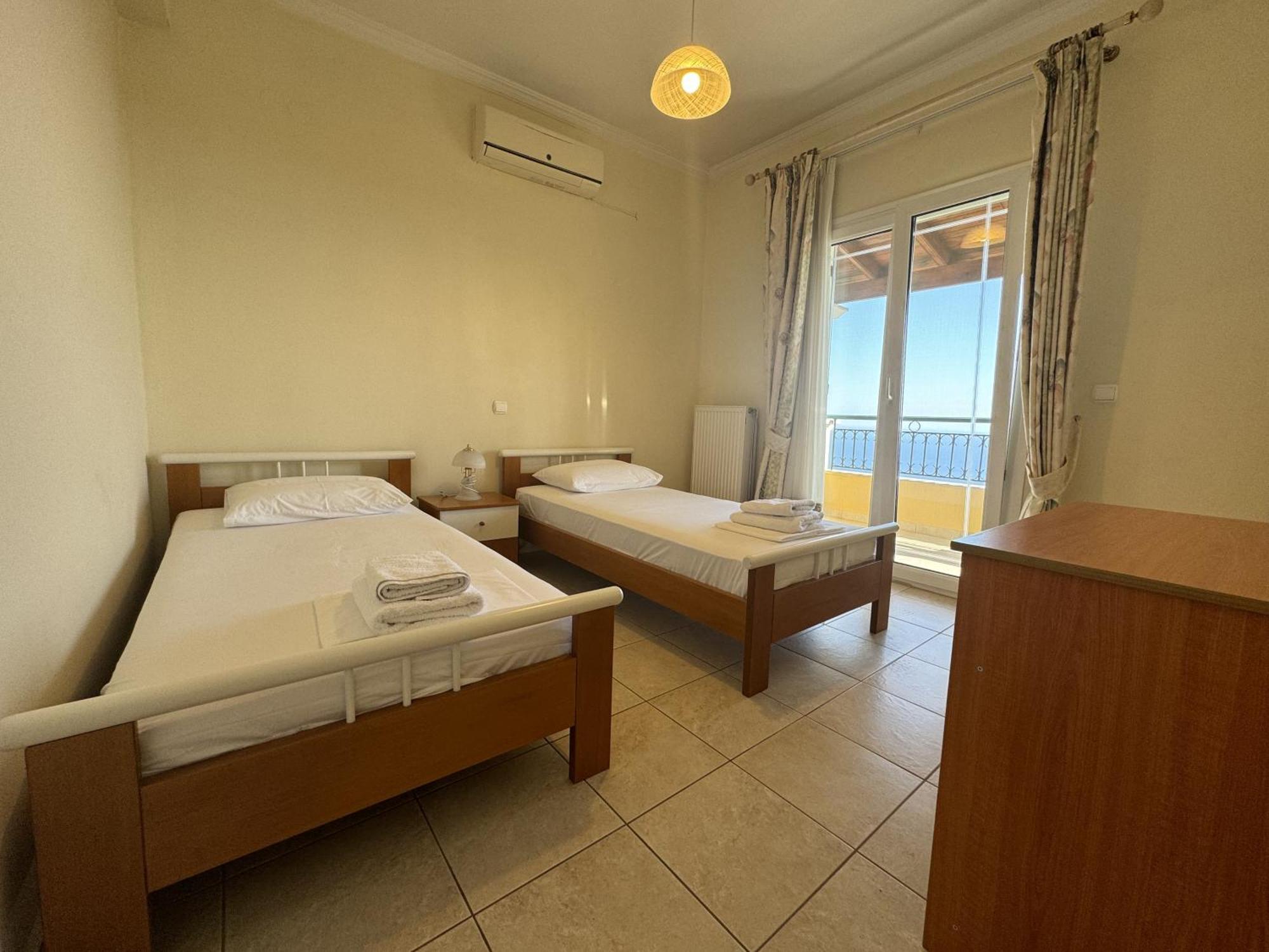 Mariza'S View House Apartment Lakones Bagian luar foto