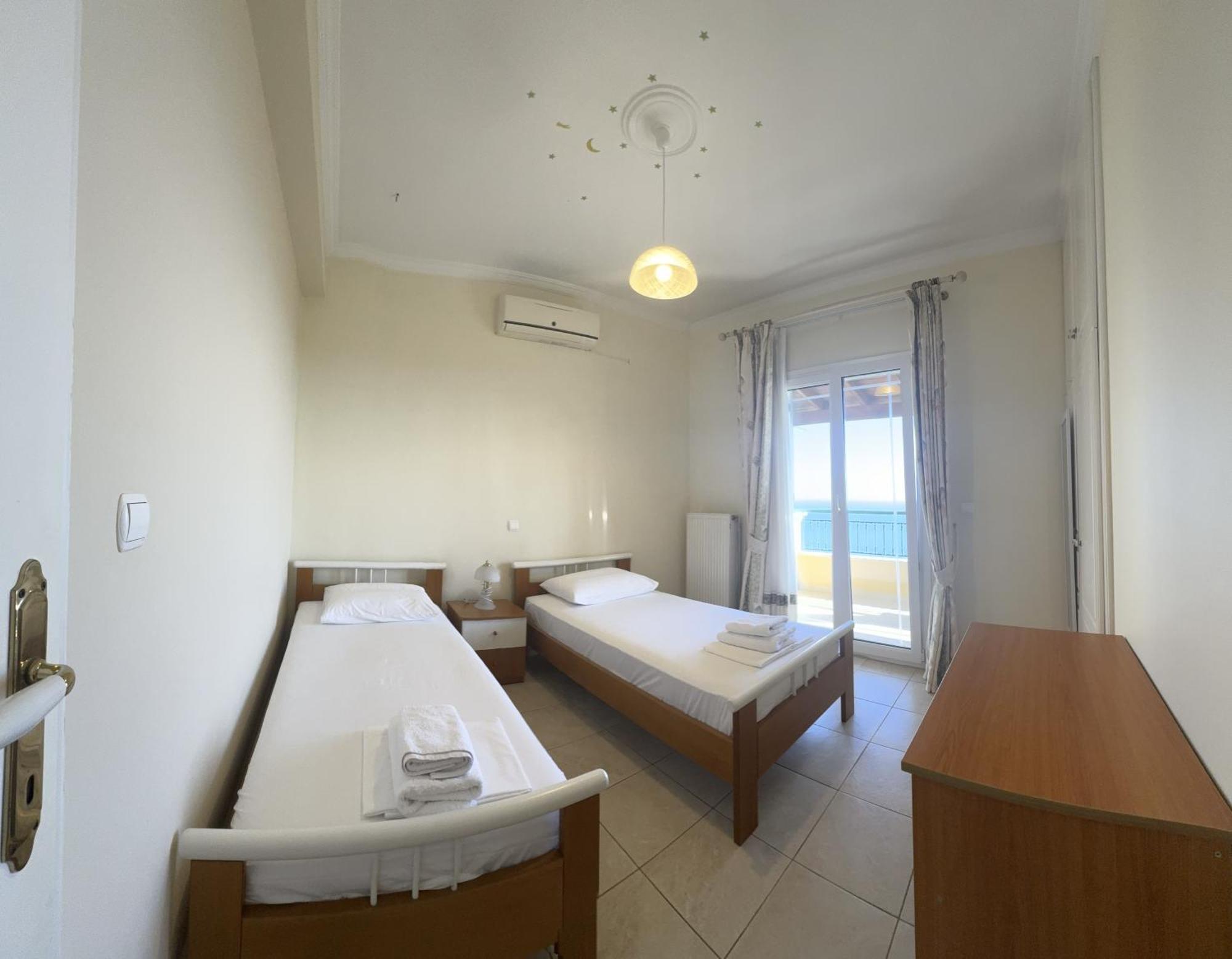 Mariza'S View House Apartment Lakones Bagian luar foto
