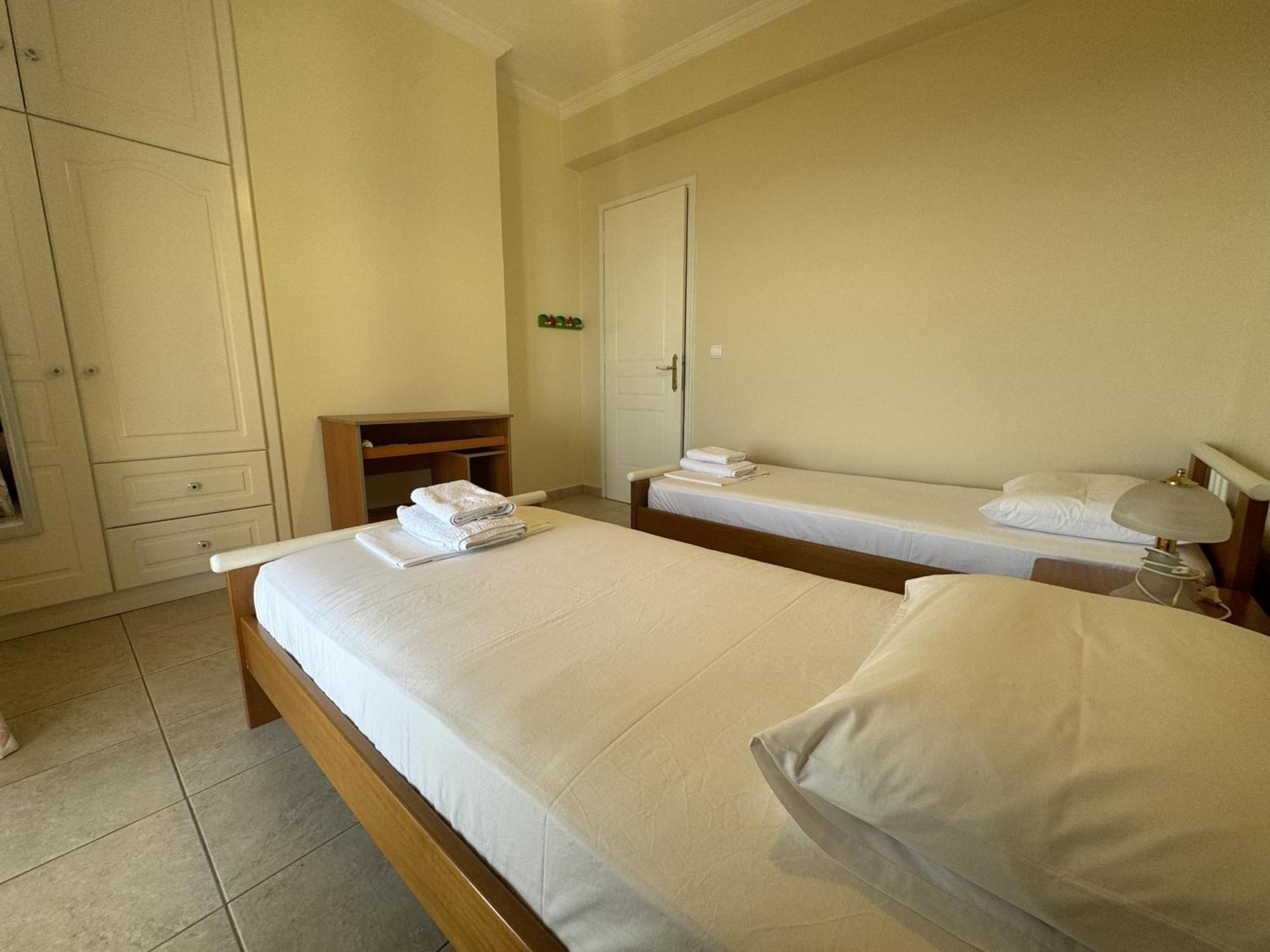 Mariza'S View House Apartment Lakones Bagian luar foto